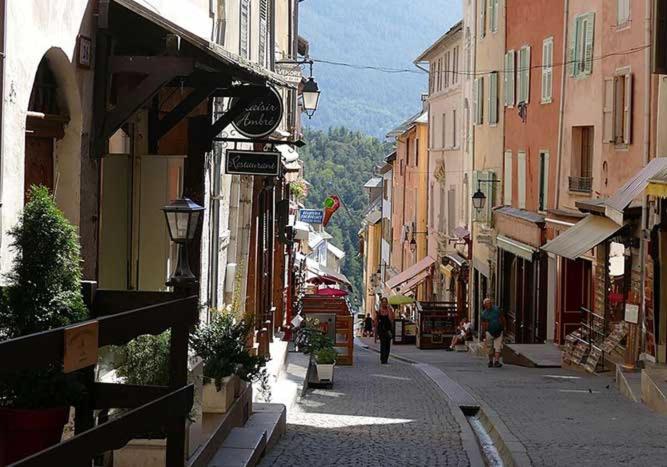 Apartamento T3 Au Coeur Du Centre Historique De Briancon #2 Exterior foto